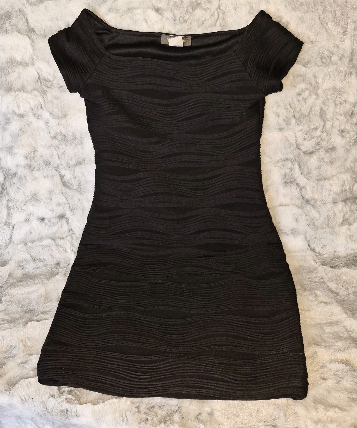 Brat Star Women’s S Black Solid Knit Boat Neck Cap Sleeve Bodycon Mini Dress