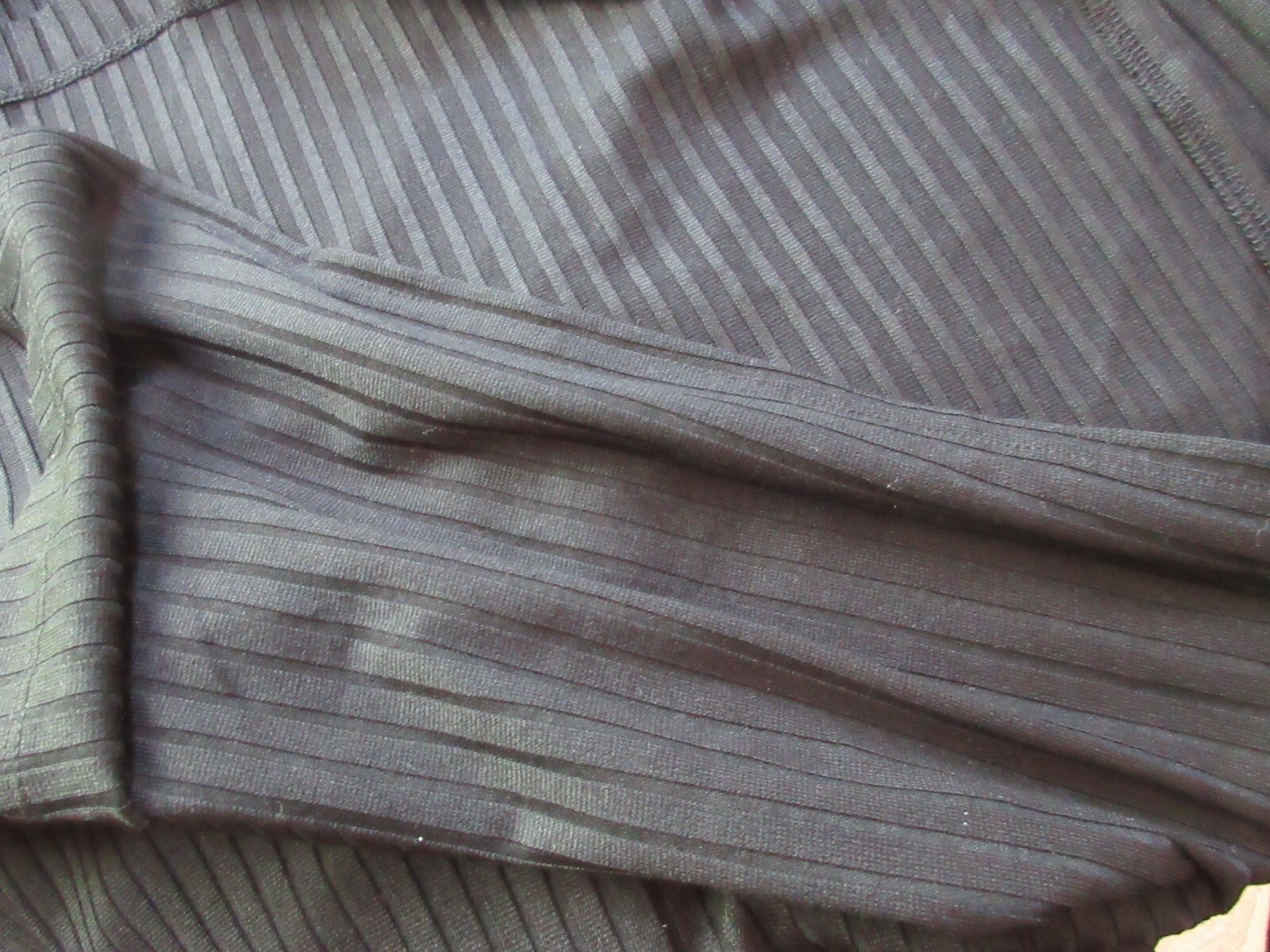 A NEW DAY SIZ M BLACK DRESS VERTICAL STRIPE LSLV MAXI WRINKLE RESISTANT VENT HEM