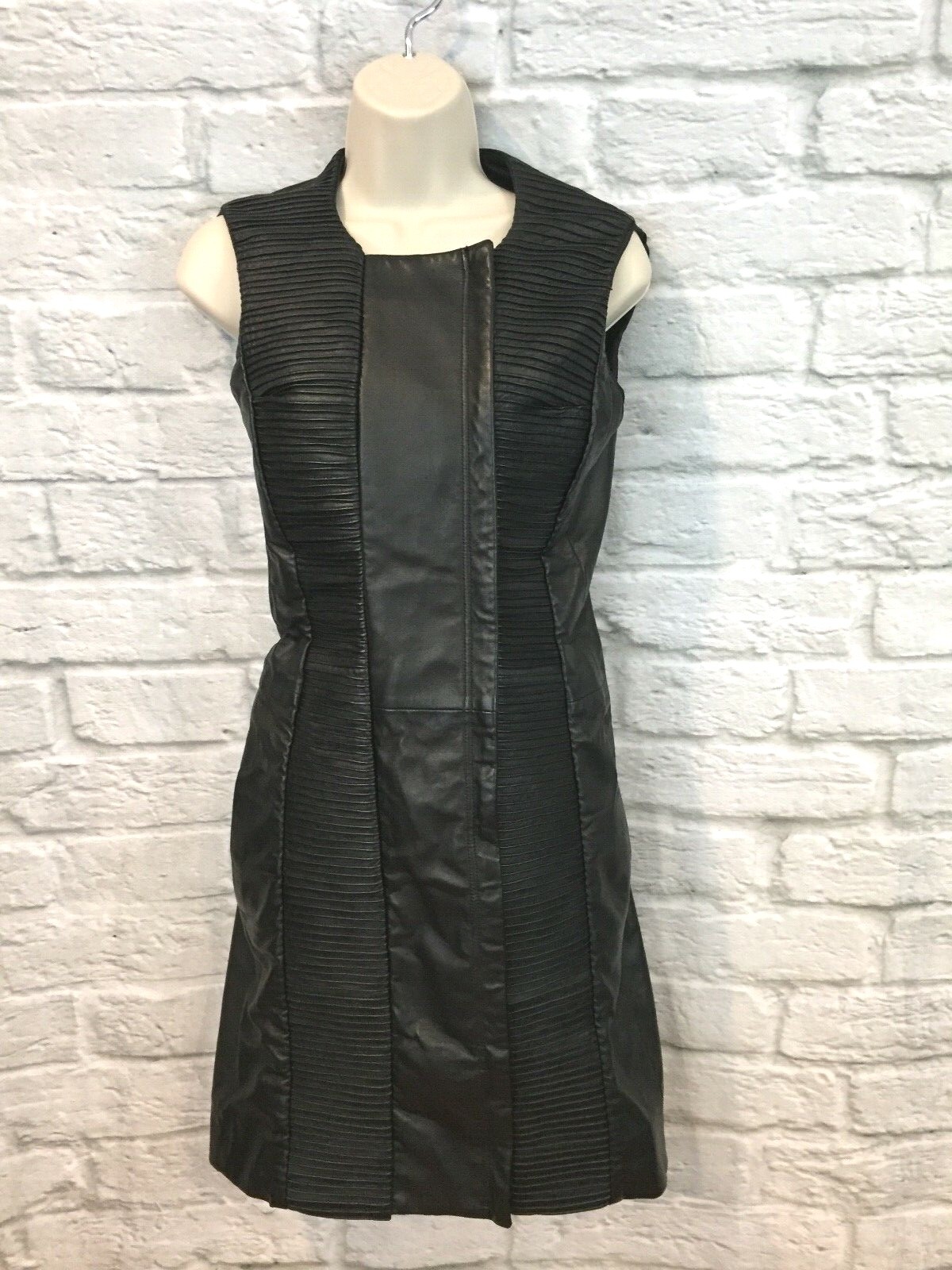RDM Rue Du Mail Women’s Black Leather Sleeveless Fitted Sheath Dress Sz 36 US 4