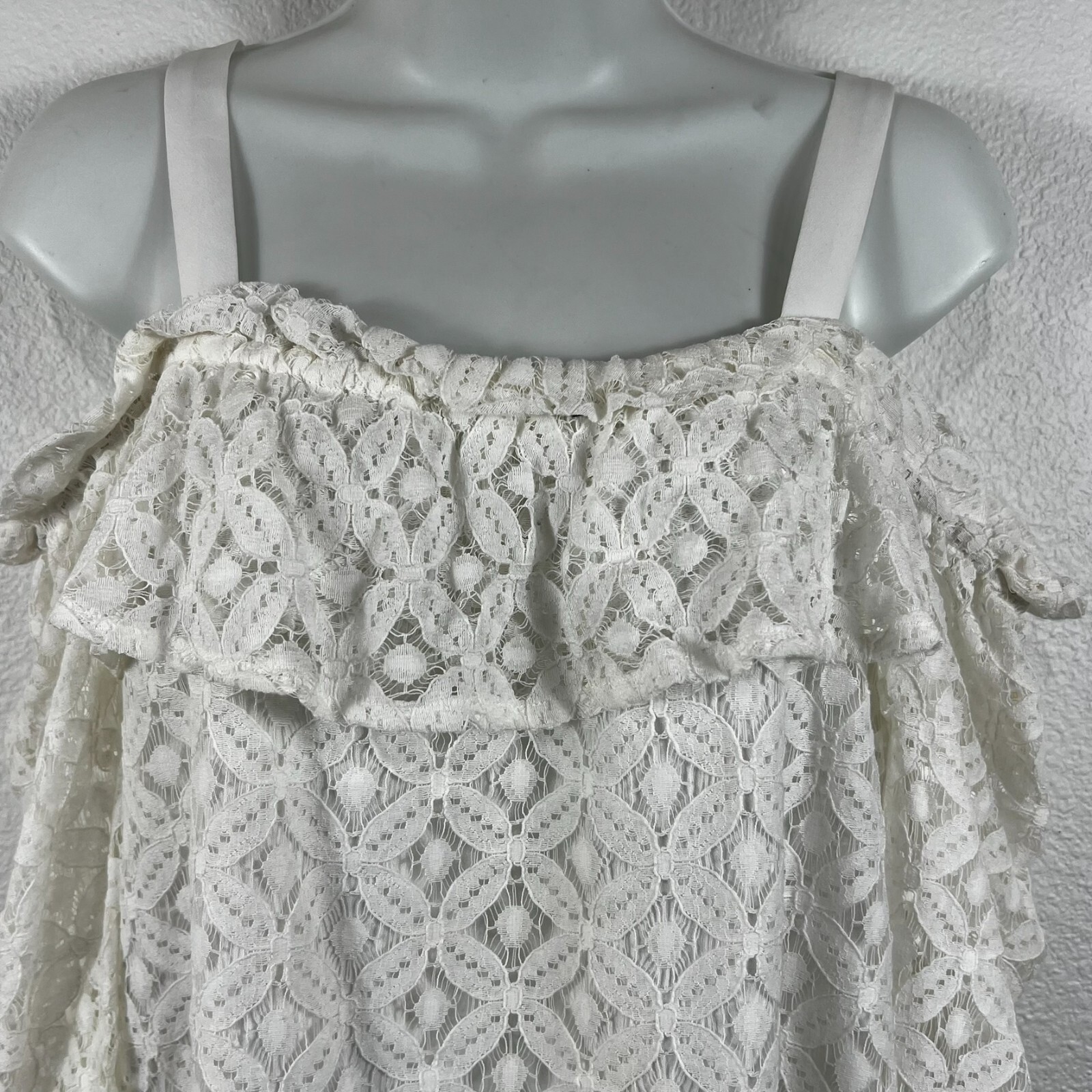 BCBGeneration Lace Cold Shoulder Ruffle Shift Dress Optic White Boho Womens XS