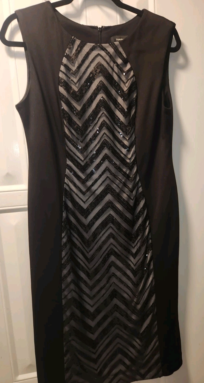 R&M Richards Ladies Black Sleeveless Midi Sheath Zigzag Sequin Dress Size 10