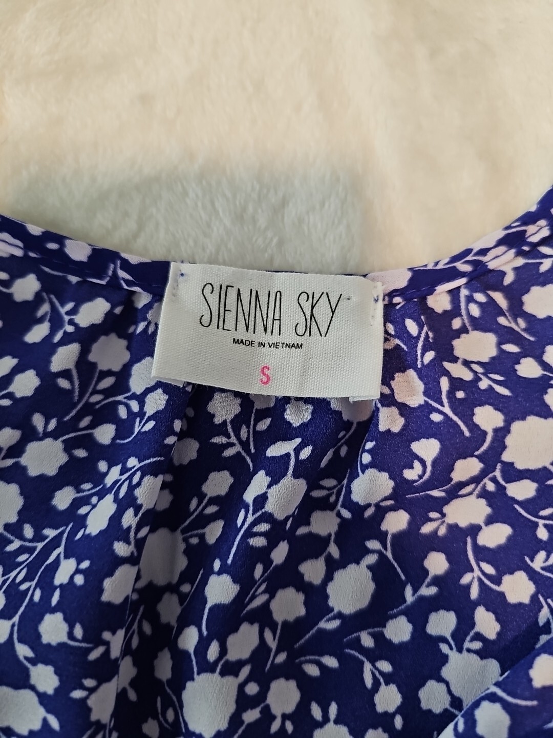 Sienna Sky Dress Womens Small Blue Floral Cap Sleeve Pull Over Lined V Neck