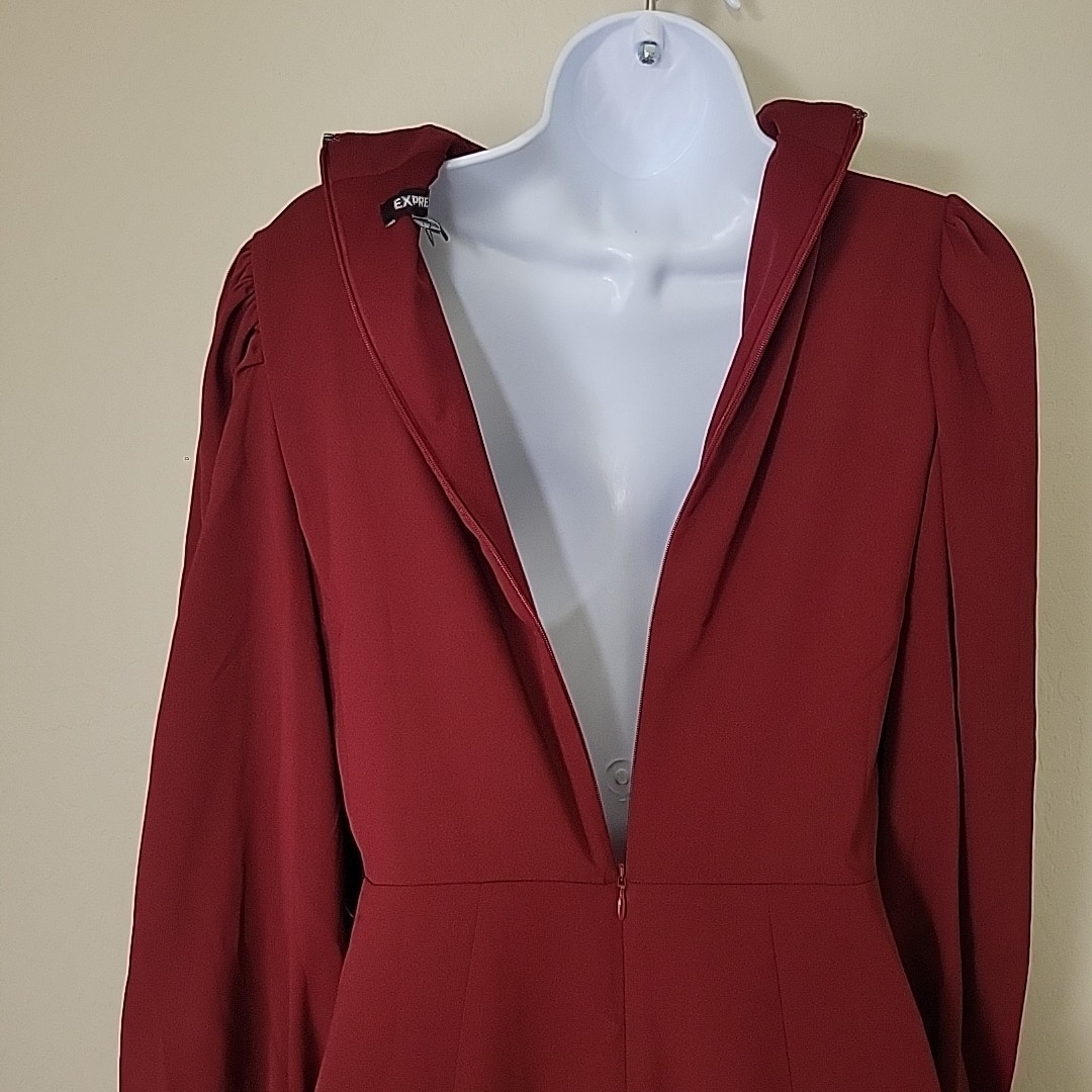 Express Maroon Sz S Elegant Long Sleeve Dress Pleated Mock Neck Button Cuff