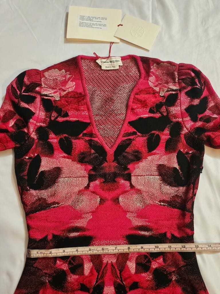 Alexander McQueen NWT Blurred Rose Jacquard Silk Dress Amaranth Red – S – $1600