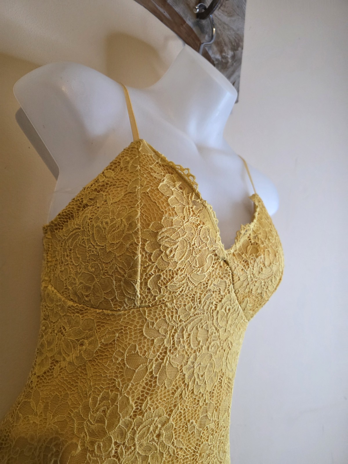 Windsor, Yellow Spaghetti Straps Maxi Dress Above to At Knee NWT Size Small