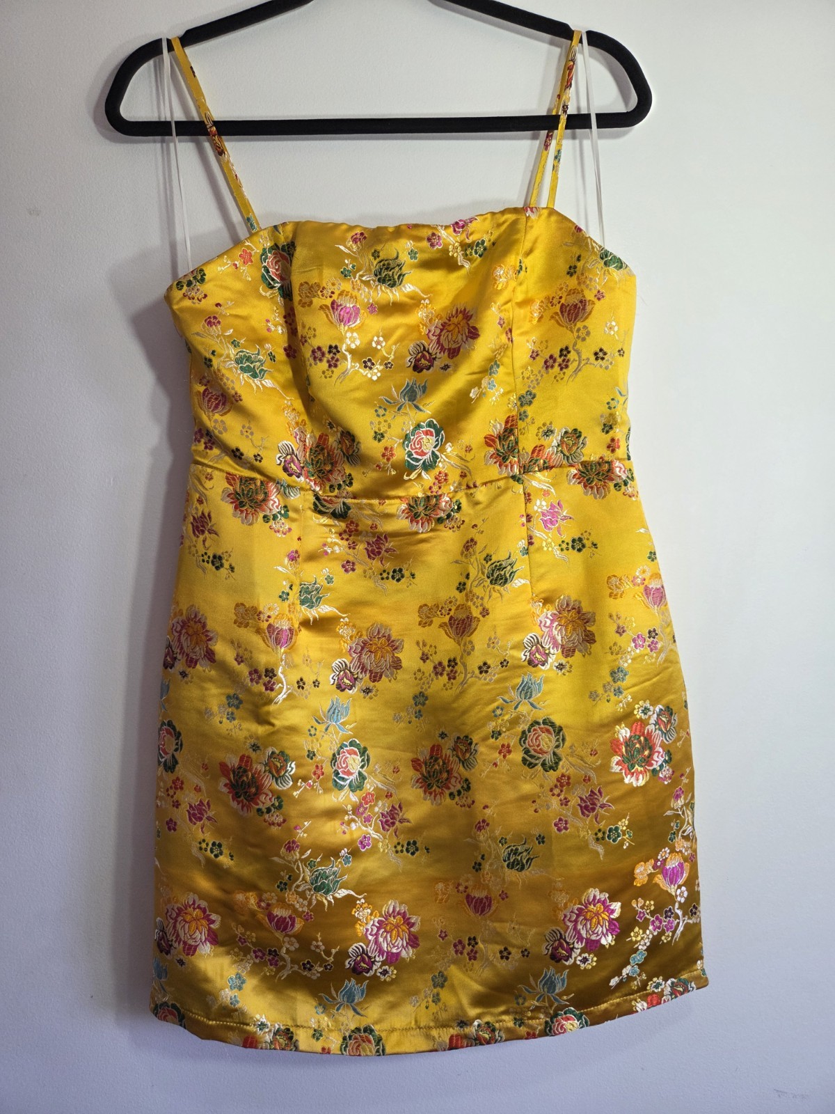 AVERY Size 12 Yellow Satin Floral Strappy Sleeveless Mini Dress