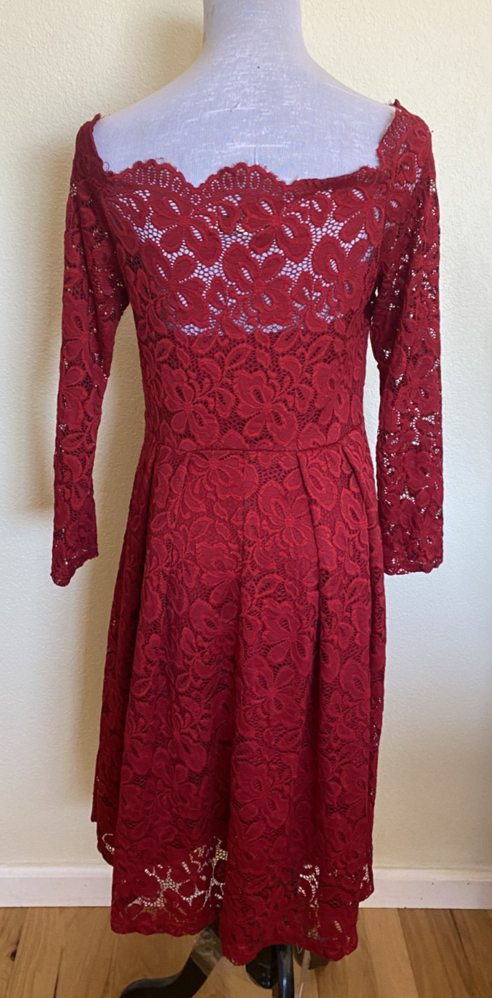 Miss Me Red Lace Long Sleeve Lined Stretch Below Knee Pleated Dress M