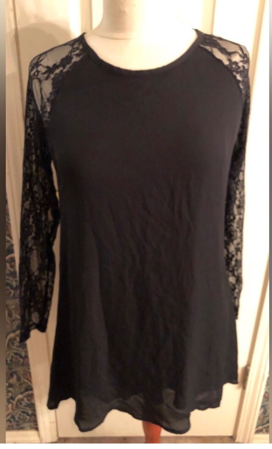 * New Leadingstar black dress size large long lace sleeves