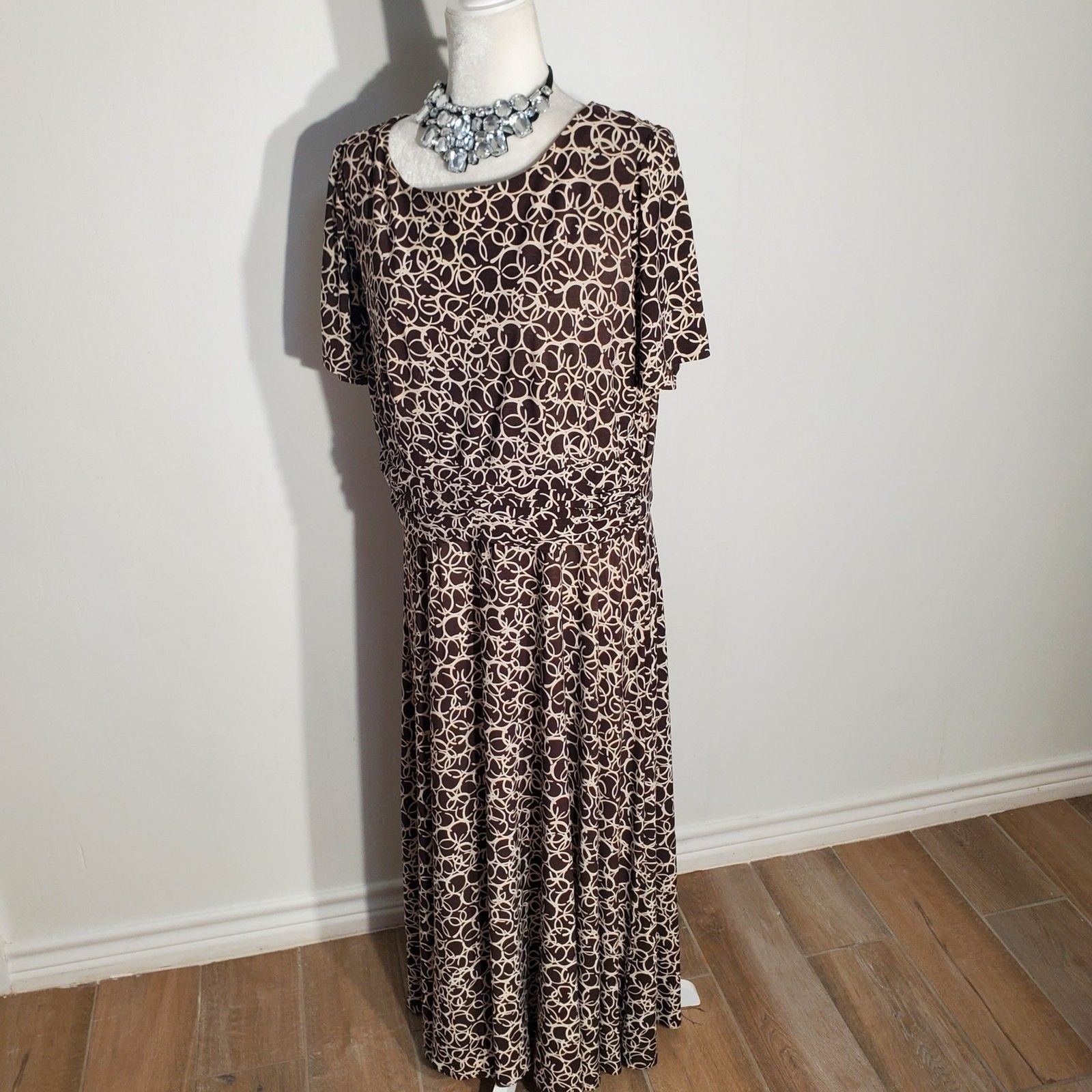 DRESSBARN DRESS BROWN SHORT SLEEVE POLY/SPANDEX SIZE 16W