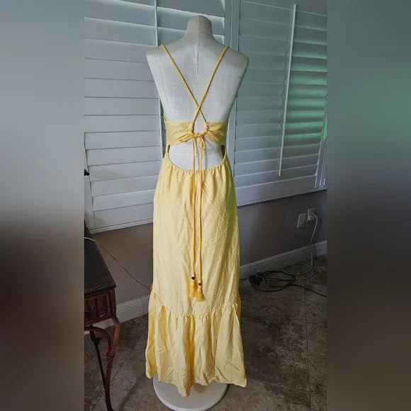 NWT Cupshe Sunny Yellow Halter Maxi Dress M