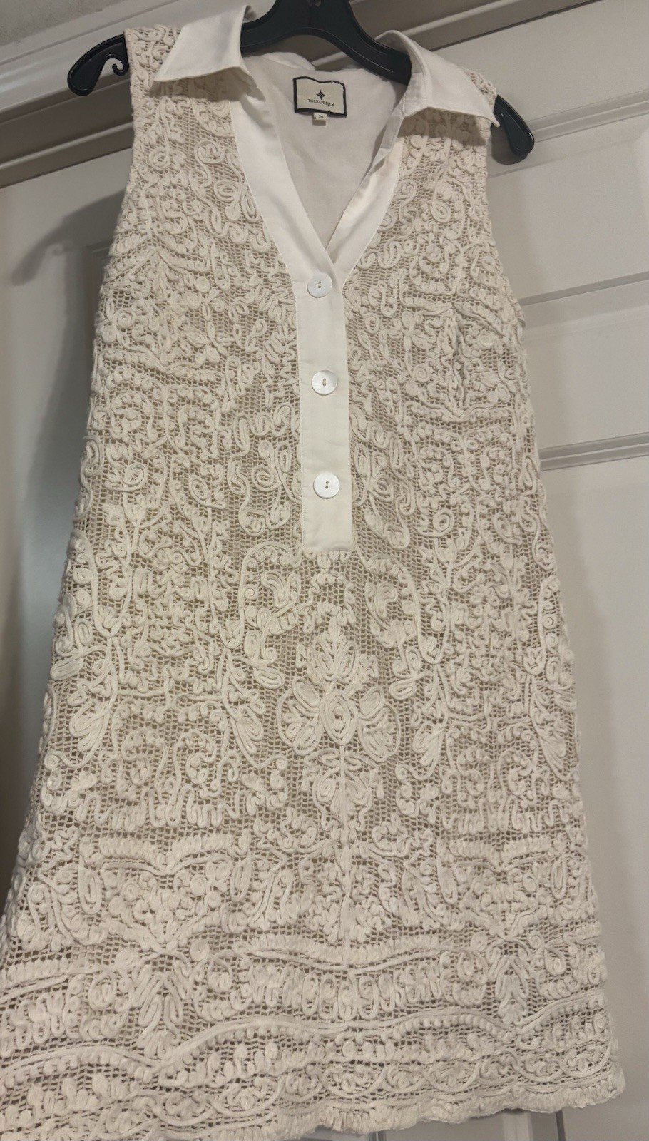 Tuckernuck Tan Lace Collared Coastal Preppy Old Money Quiet Luxury Size M