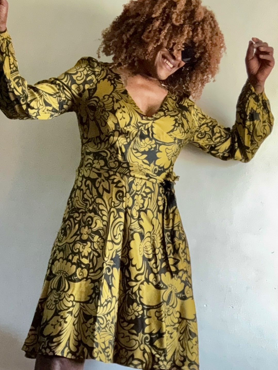 GHOST LONDON YELLOW & BLACK FLORAL PRINT LONG SLEEVES MIDI DRESS SIZE: LARGE