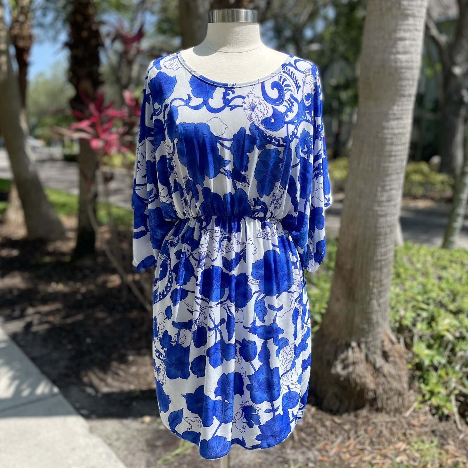 Blue White Floral Mini Dress Size XL Designer Top Stretch Split Sleeve Feminine