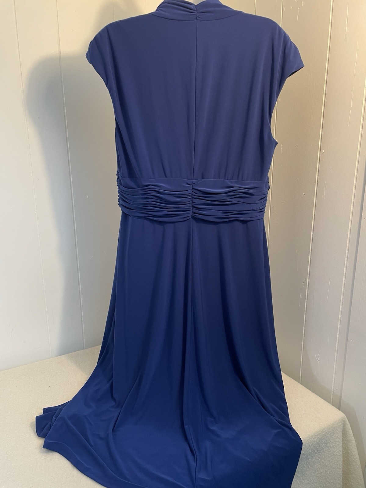 Evan-Picone Black Label Size 14 Royal Blue Dress Cocktail Wedding Swishy Ruching