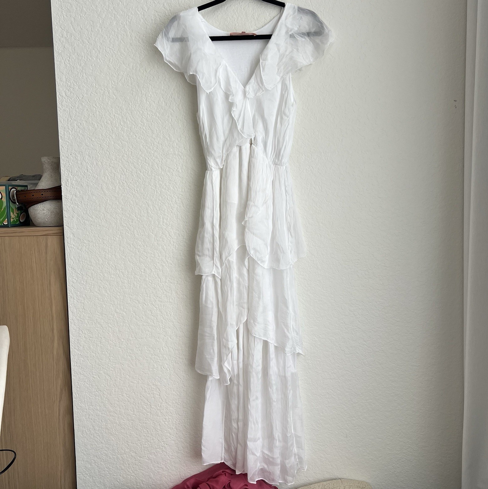 Scandal Made in Italy Women’s white V-Neck Ruffle Flutter Sleeve Maxi Dress