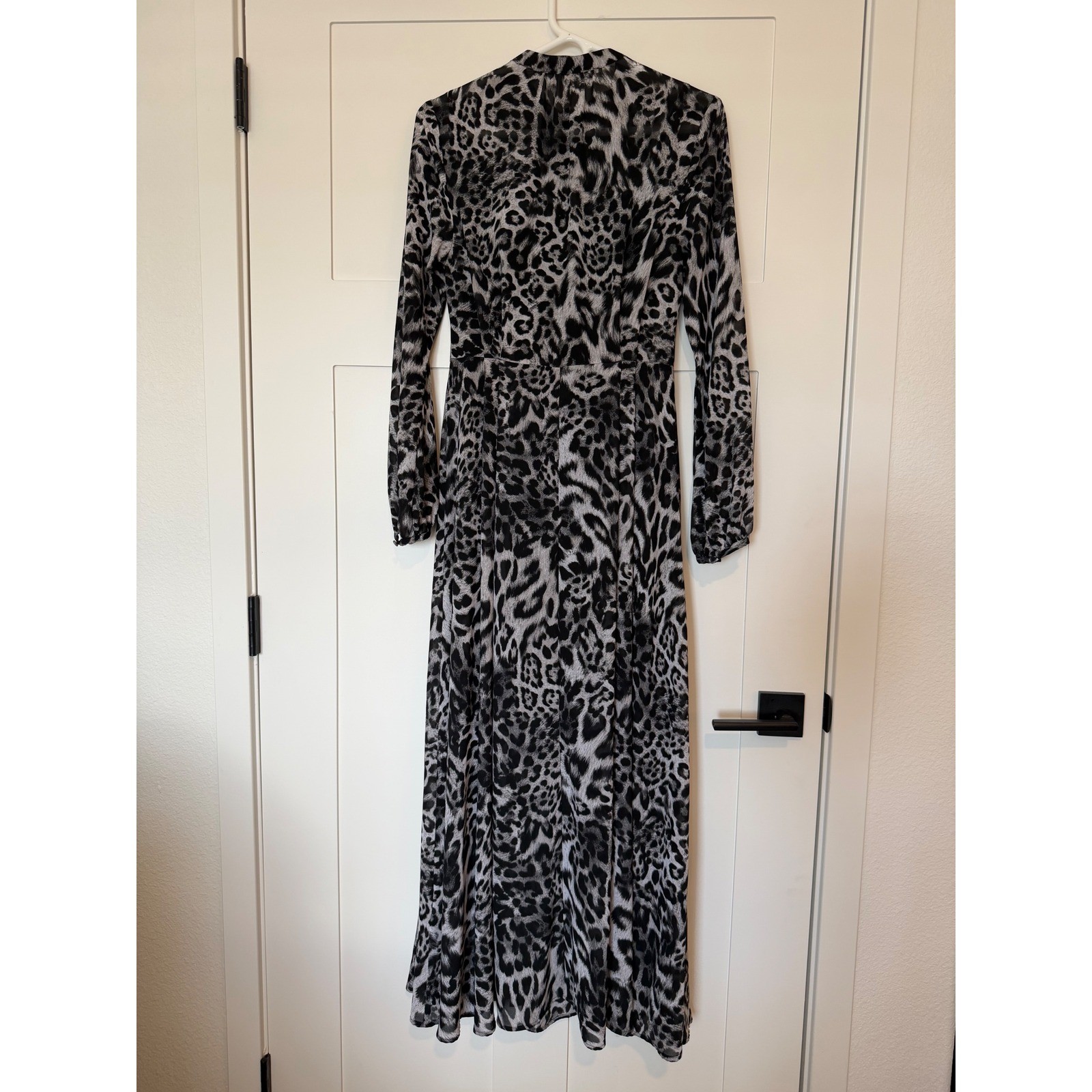 Michael Kors Leopard Print Maxi Dress Grey Black Chiffon Tie Neck Chic S