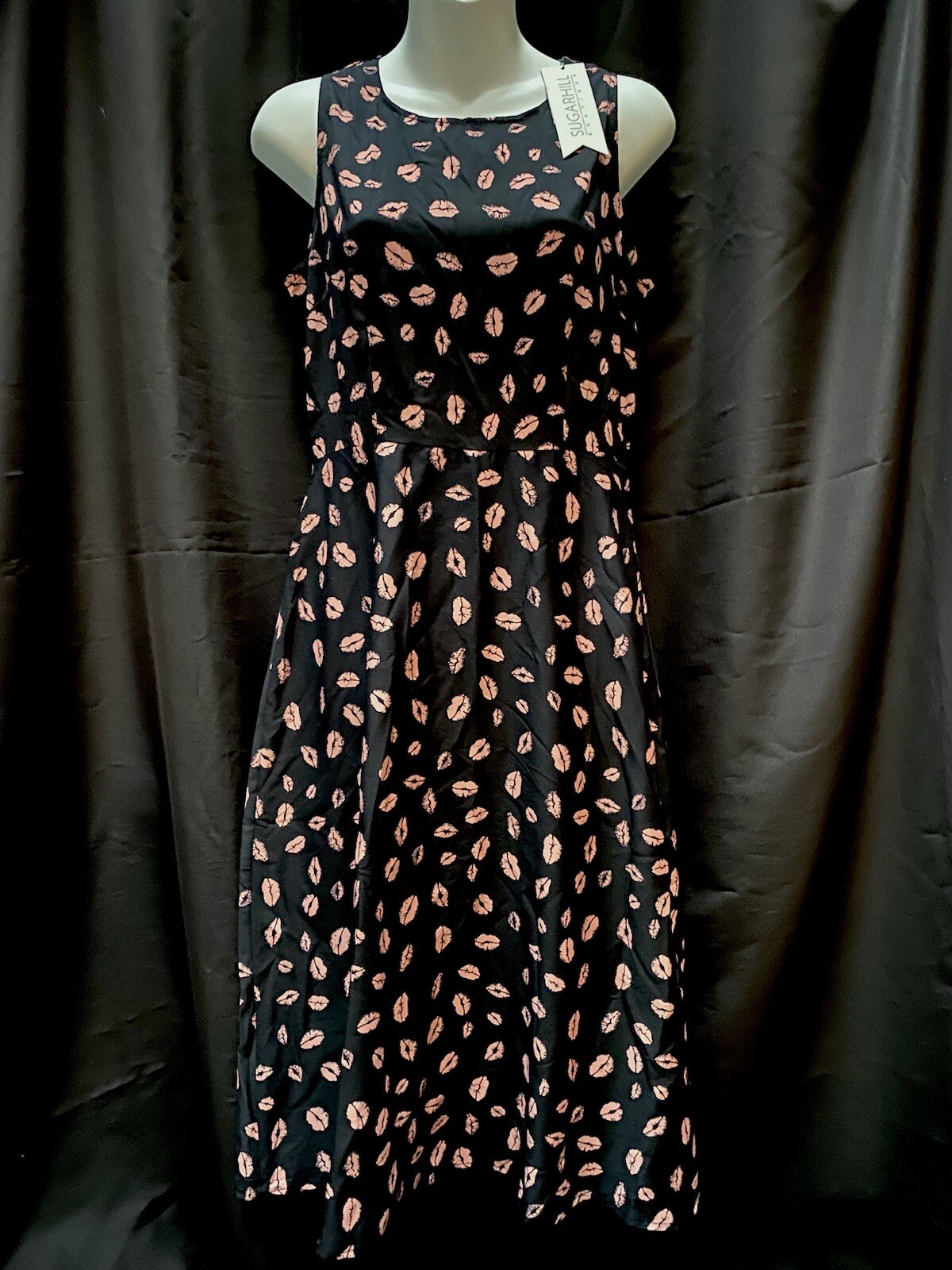 NWT Sugarhill Boutique Size 8 Kisses Dress Novelty Print Black Pink Medium
