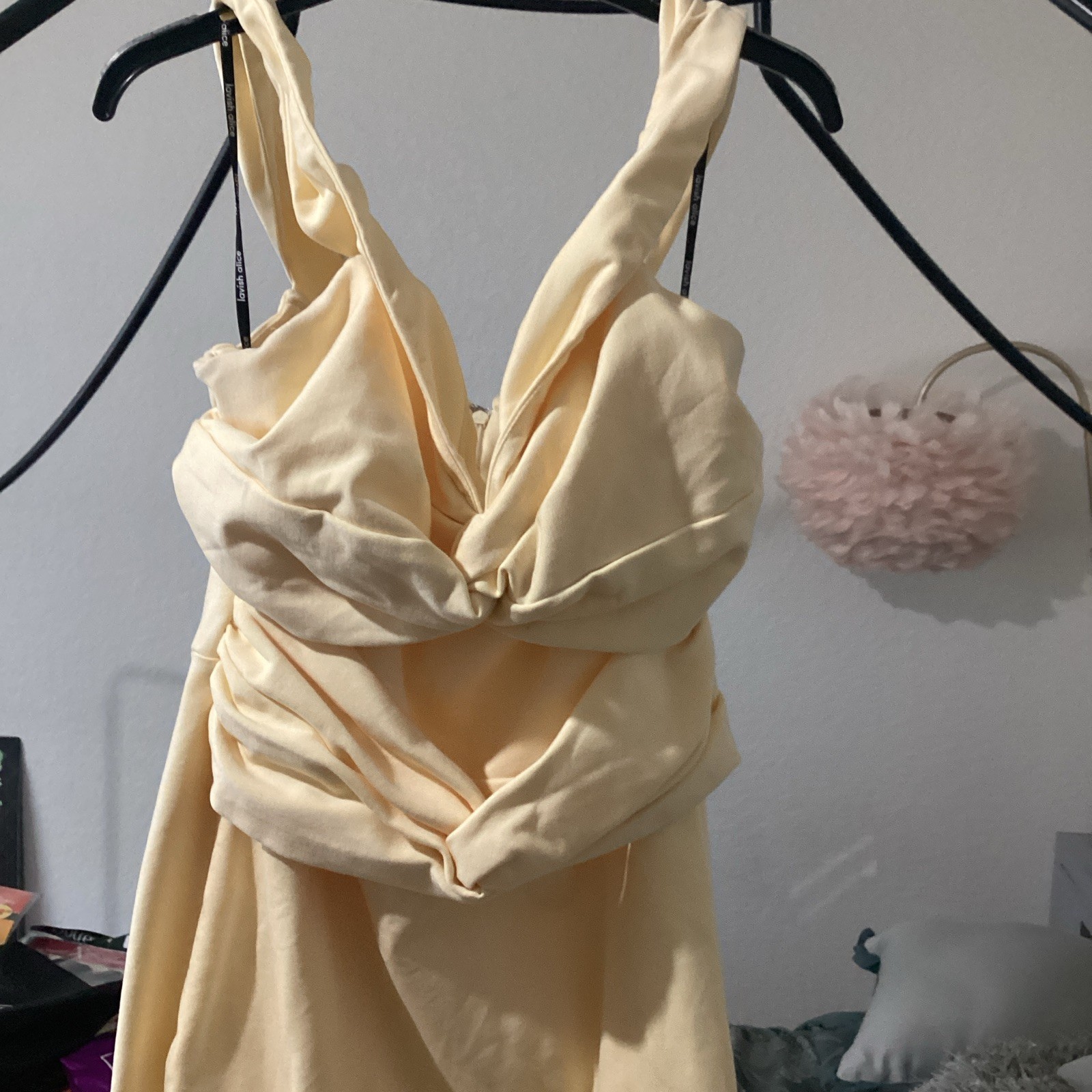 Lavish Alice Women’s Soft Yellow Solid V-Neck Sleeveless Bodycon Midi Dress