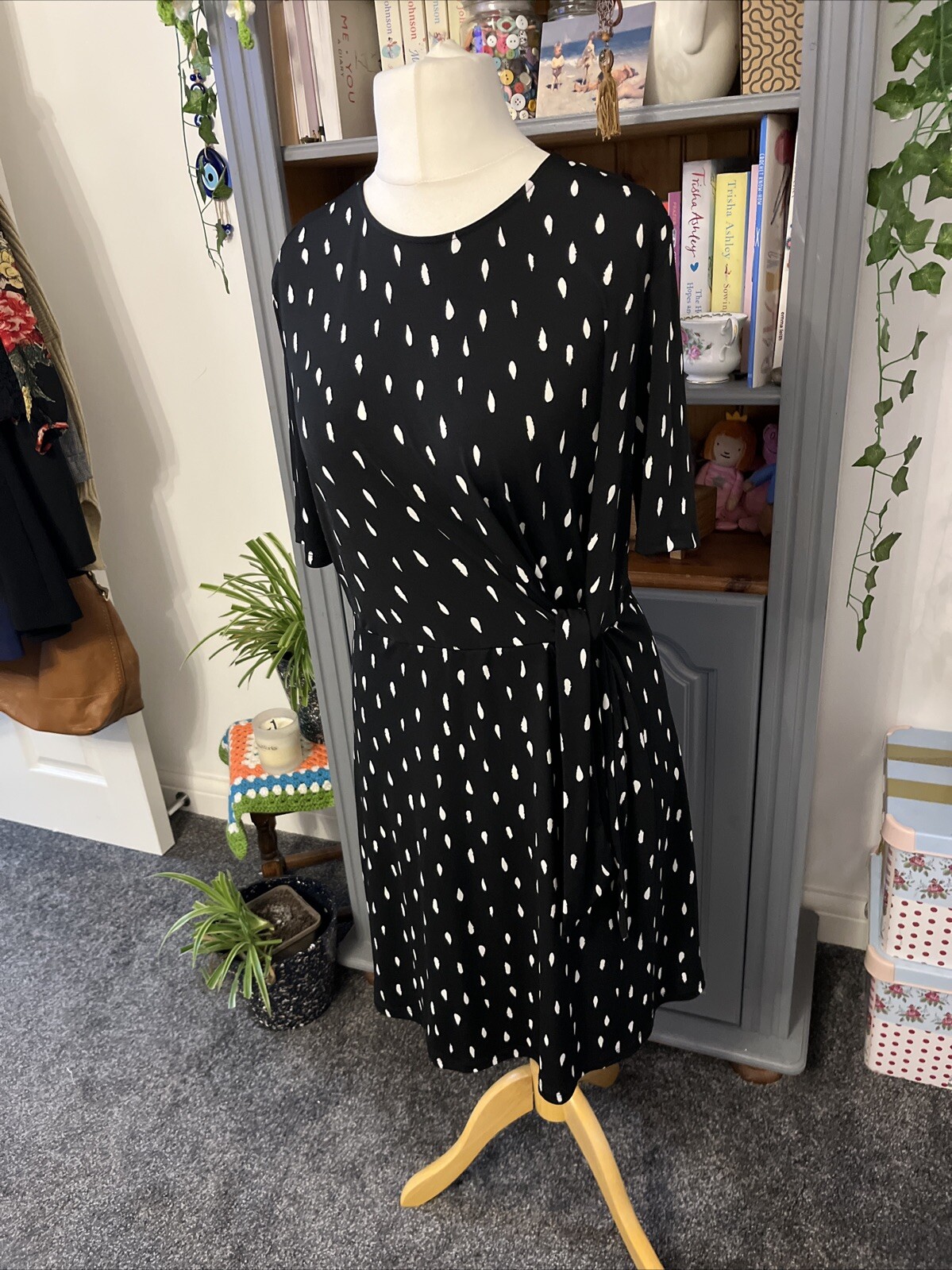 Warehouse Black Stretch Tie Detail Dress Size 14