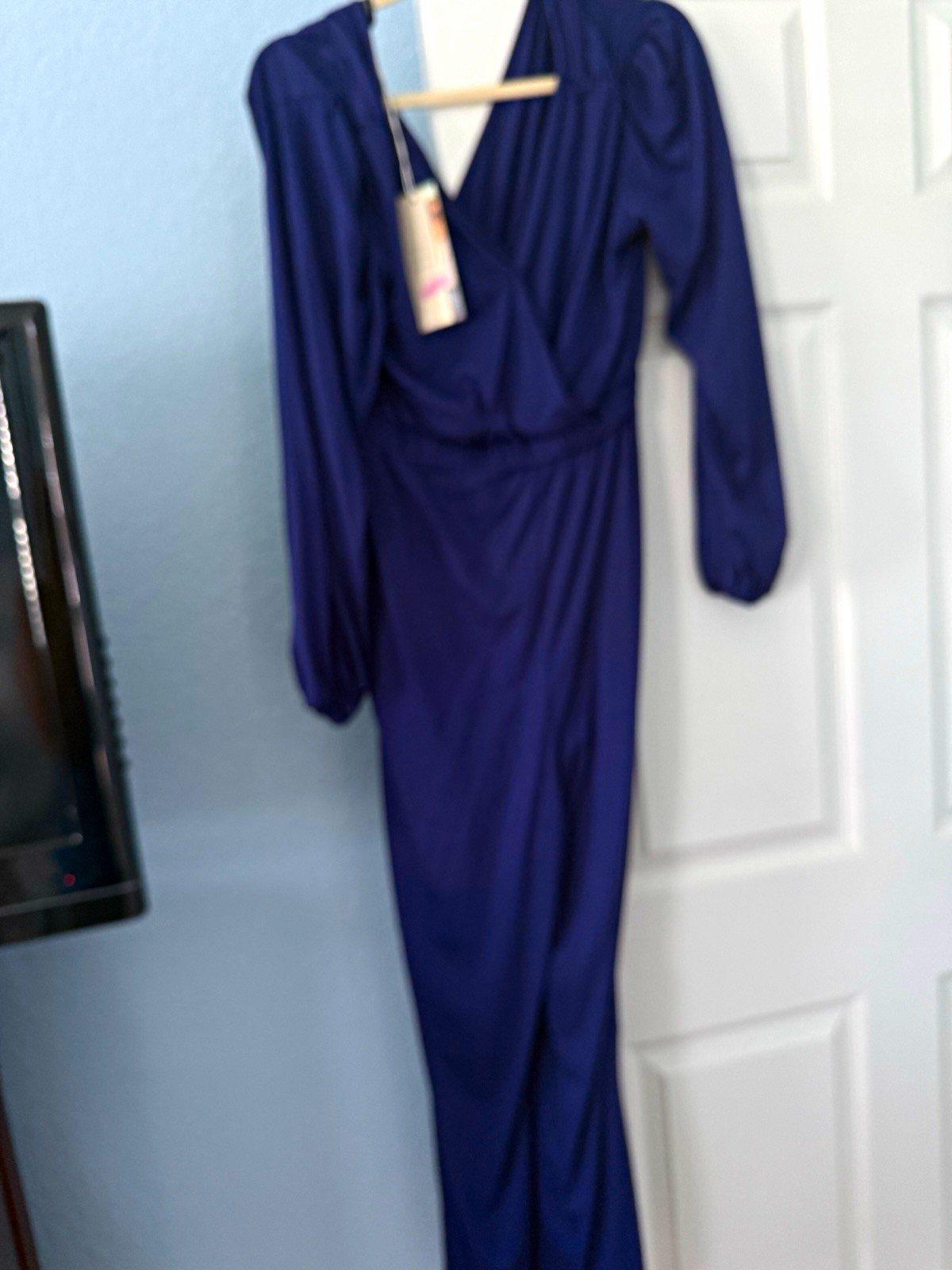 Dokotoo Women’s Blue V-Neck Ruched Stretch Knit Balloon jump suit.