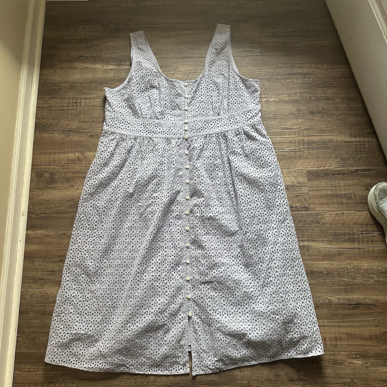 NWT J. Crew Dress Button Front Eyelet Midi Lilac Purple Size 24 Classic Cottage