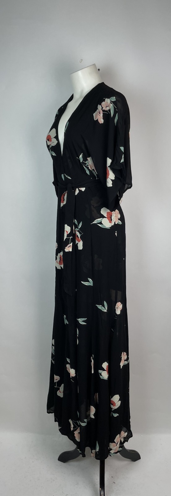 NWT NEW Reformation Wrap Midi Dress Size XS Quarter sleeves Black W/Floral print