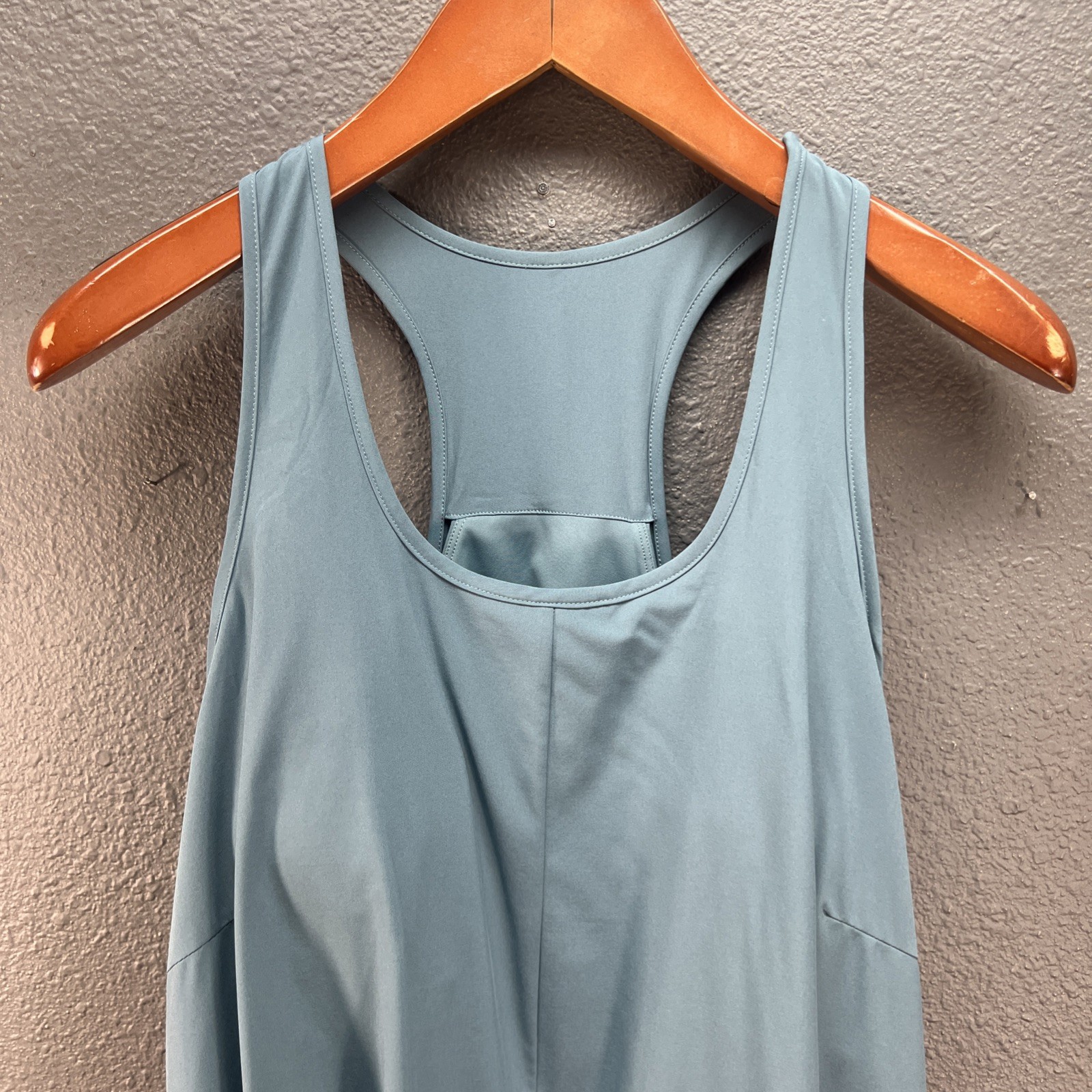 Halara Breezeful Backless Racerback Side Pocket High Low Flowy Midi Quick Dry 1X