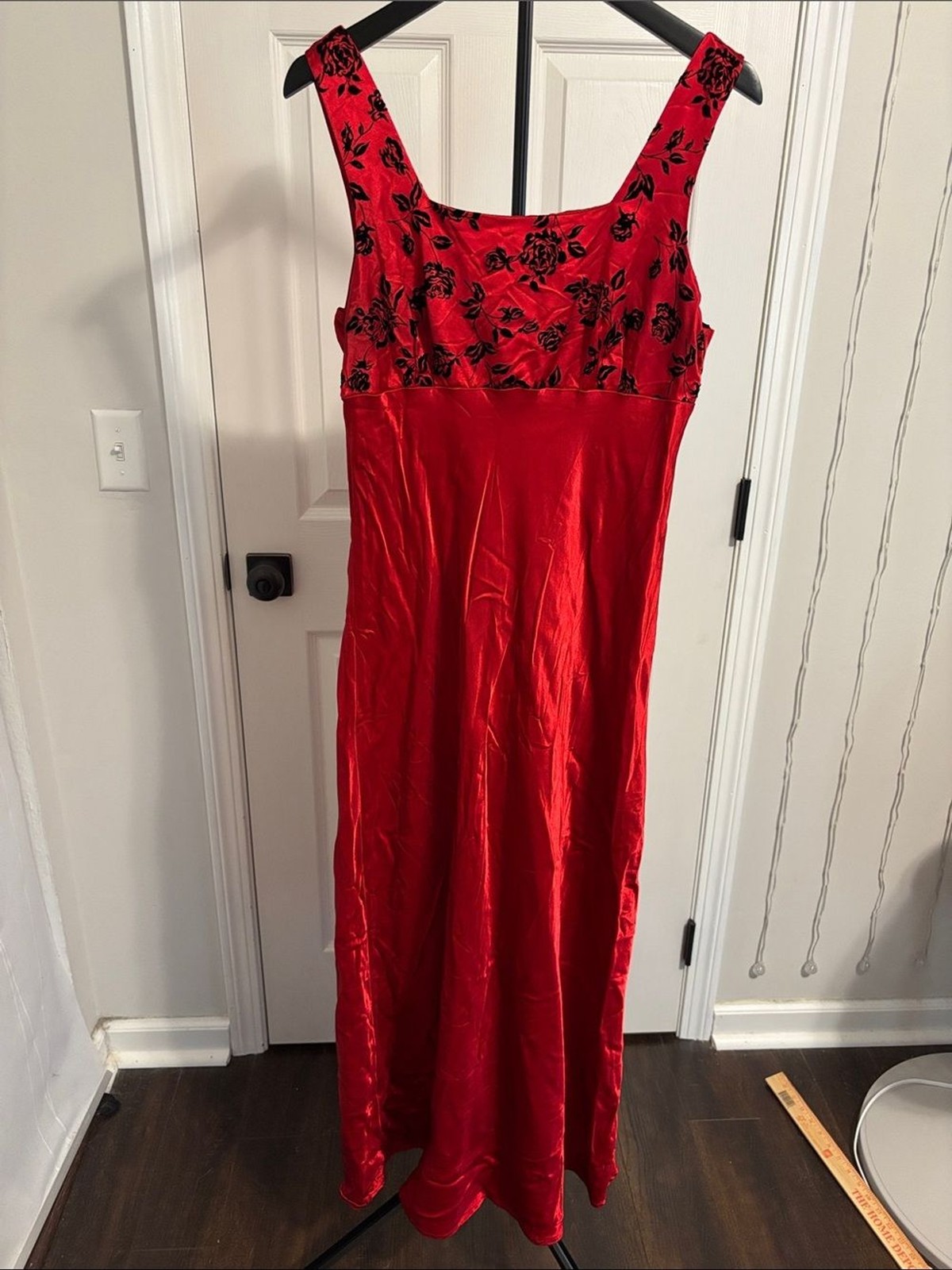 Be Smart 90s Red Satin Evening Dress with Black Floral Accents Size 13 / 14