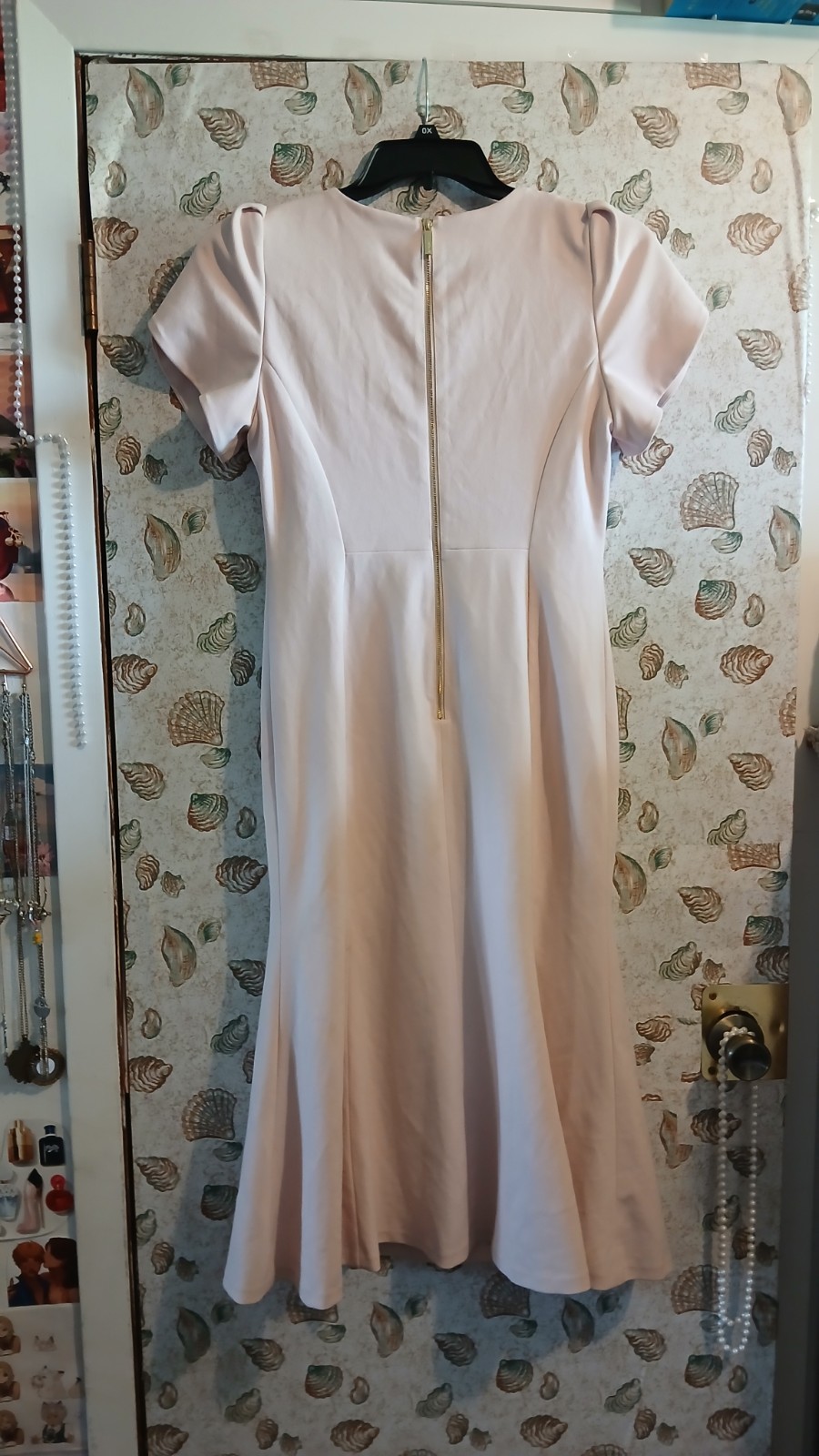 NWT CALVIN KLEIN Tulip Sleeve Sheath Dress Knee Length Women’s Size 10 Pink Work