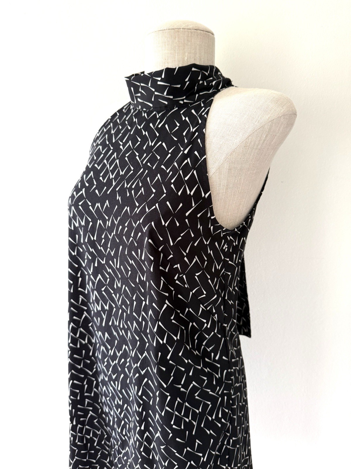Banana Republic Black/White Geometric High Neck Sleeveless Shift Dress 4