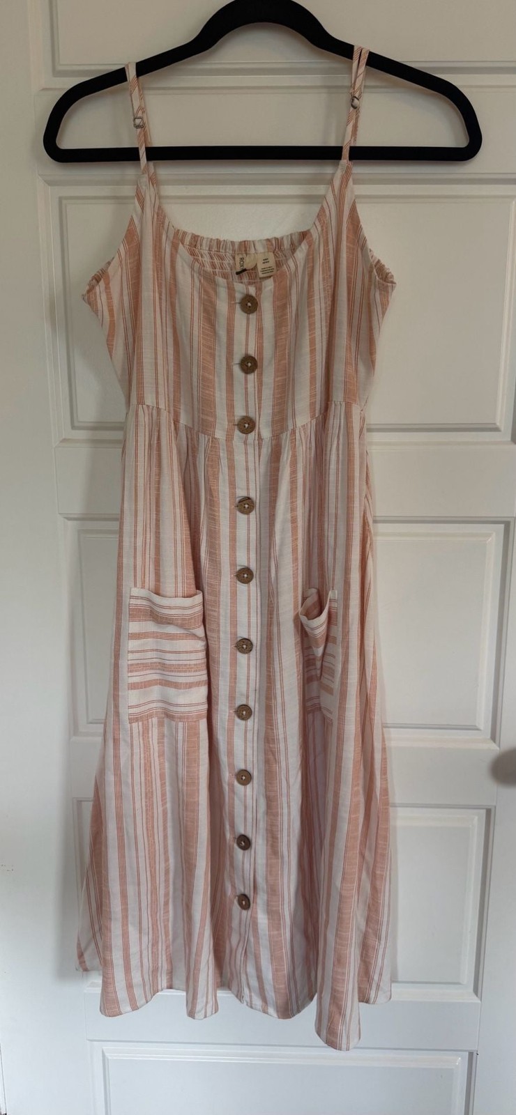 Roxy Peach Striped Smocked Midi Dress Size Medium Spaghetti Strap Pockets Button