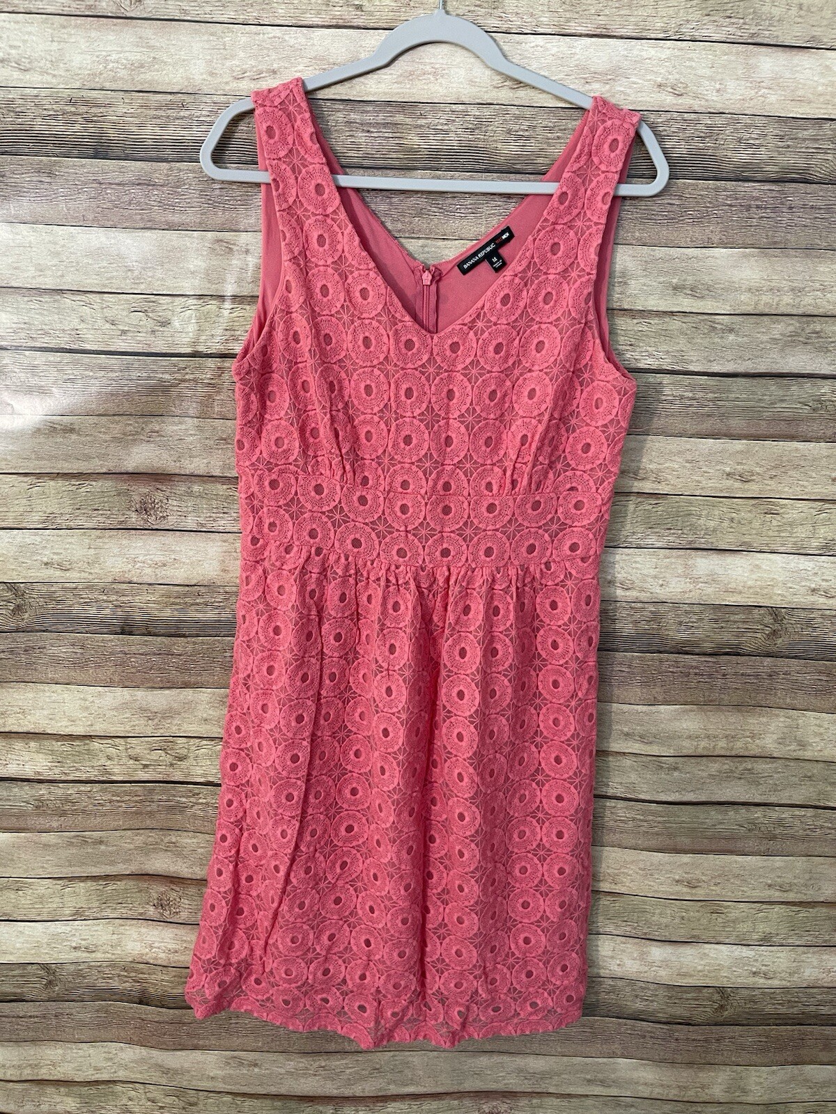 Banana Republic Women’s Mad Men Collection Coral Lace Dress Size: 14