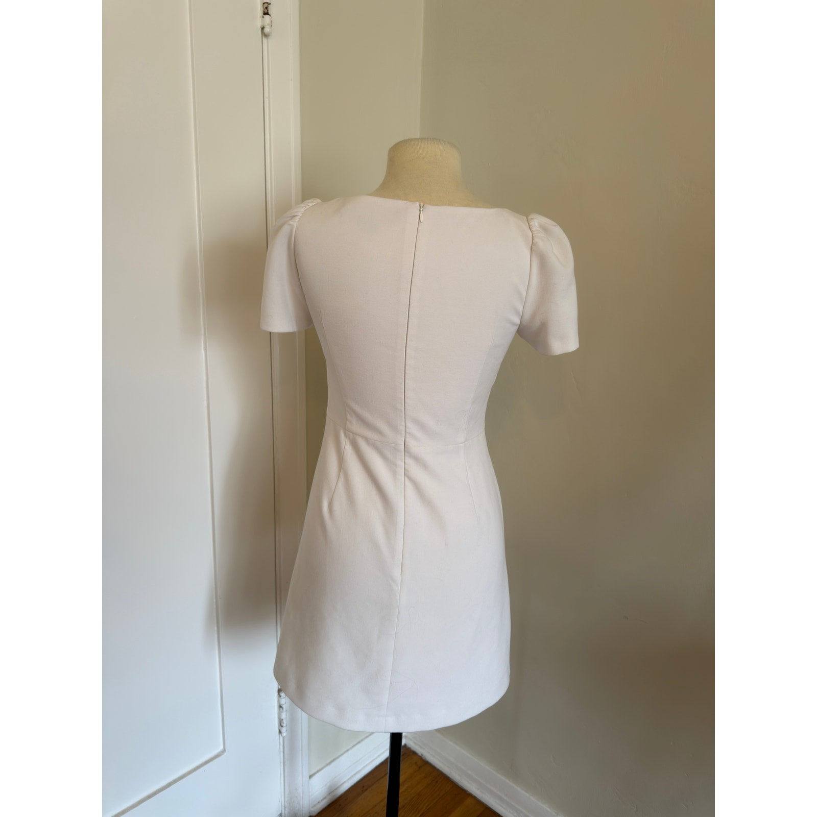 FRENCH CONNECTION WHITE SQUARE NECK PUFF SLEEVE MINI DRESS
