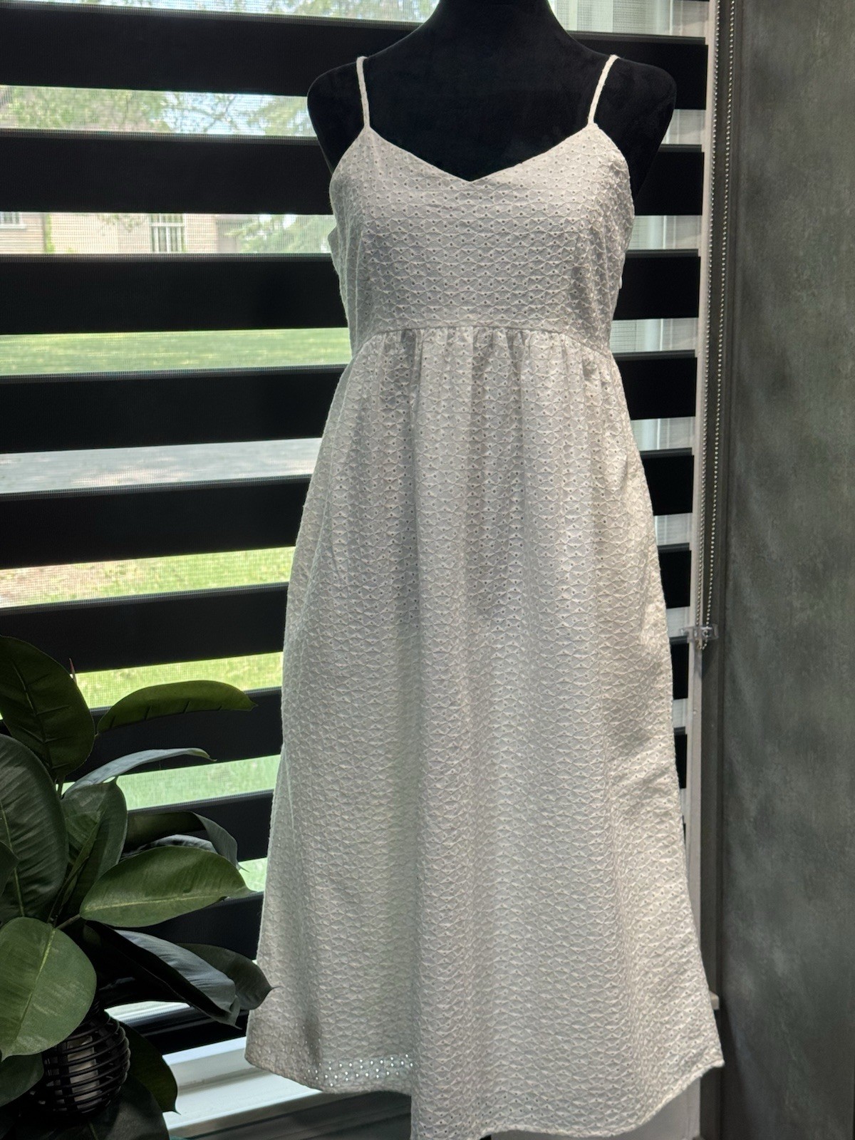The Prairie By Rachel Ashwell Cotton Eyelet Dress Women’s Size 6 White Pockets