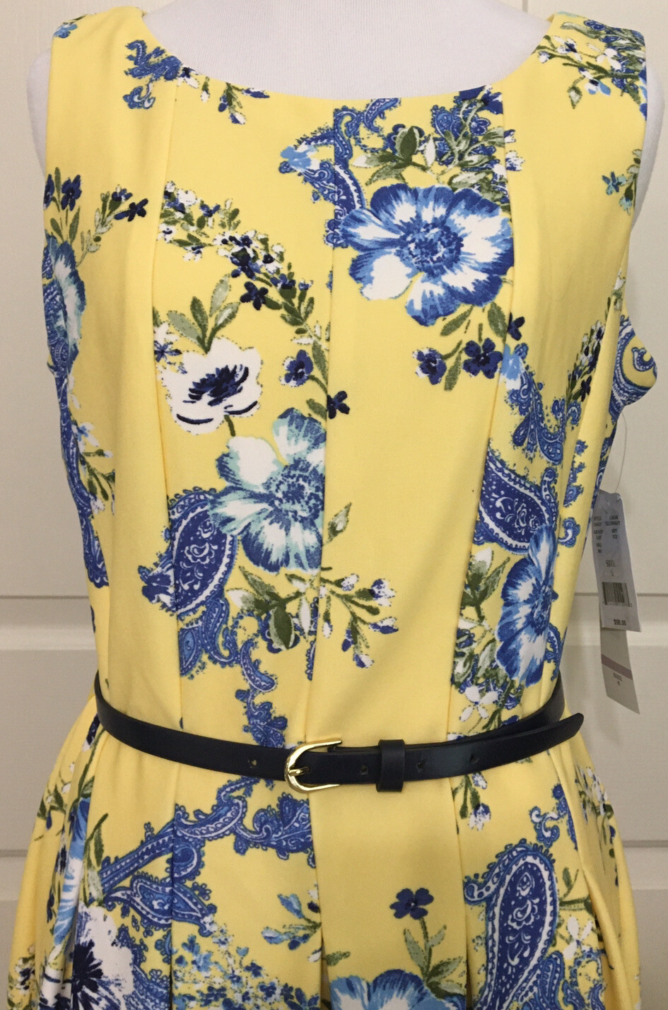 NWT Leslie Fay size 6 yellow blue white floral sleeveless fit and flare dress
