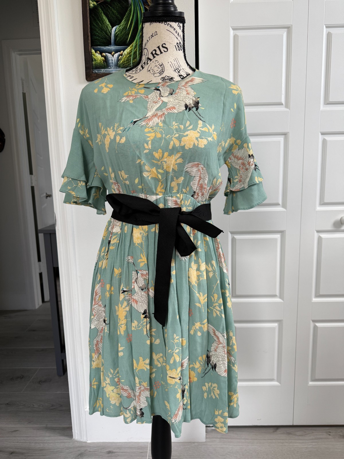 Zara mint green heron print dress with black tie waist bow size Medium