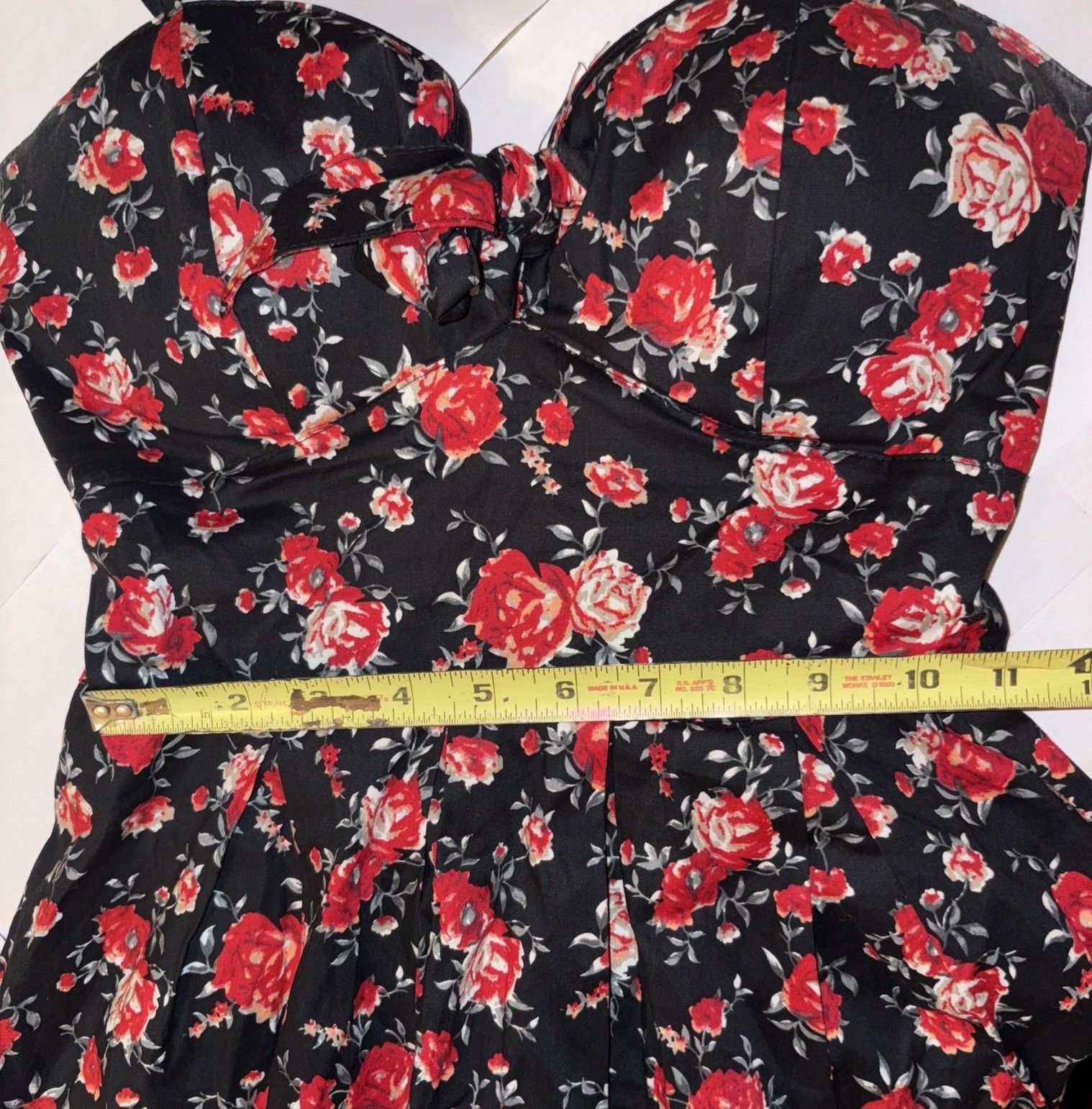 Black Red White Floral Sweetheart Neckline Fit & Flare Mini Dress