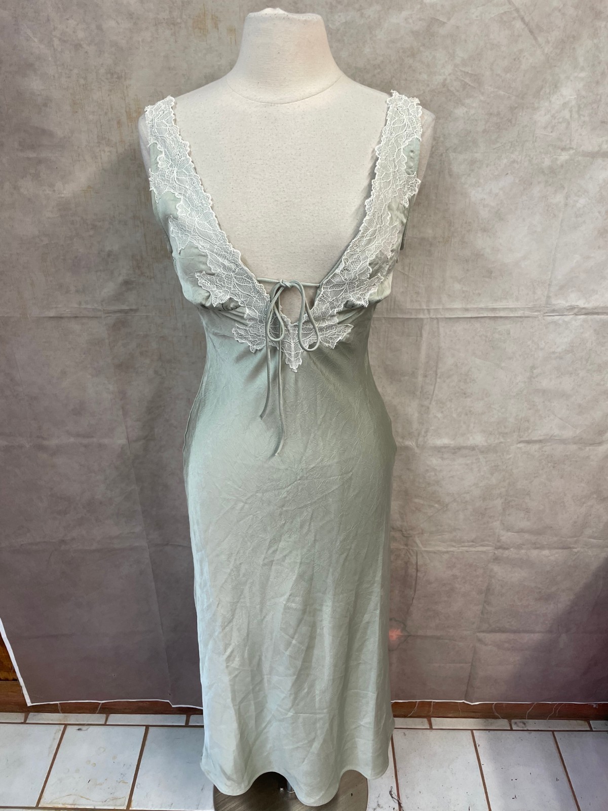 Stradivarius Women’s Satin and Lace Midi Dress Aquamarine Size S