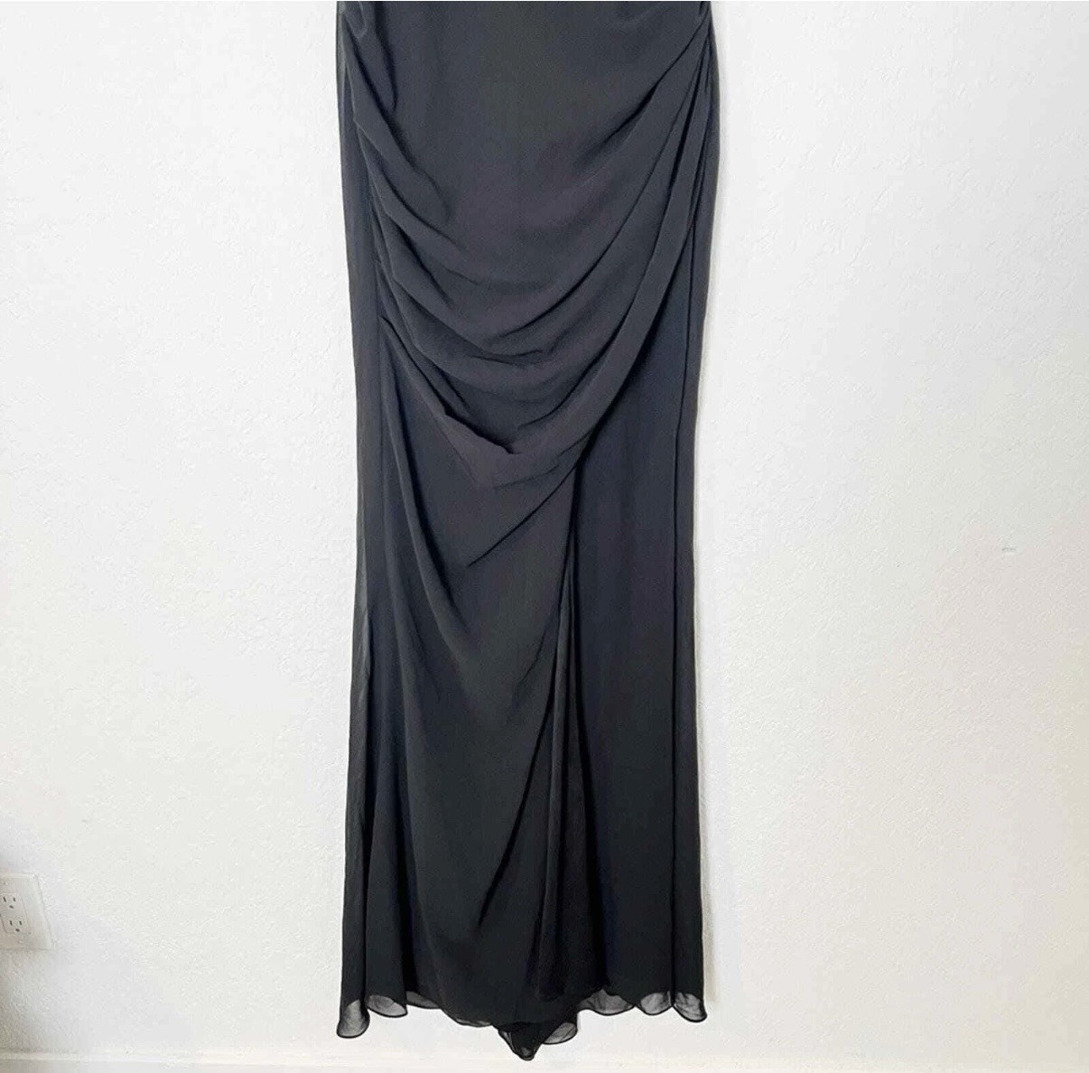 Mac Duggal Black Chiffon Beaded Shoulder Ruched V-Neck Maxi Dress Slit Size 4