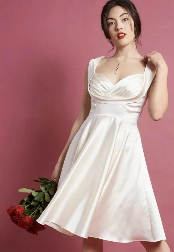 ModCloth “Aisle Be There” Retro Wedding Dress – Size Medium
