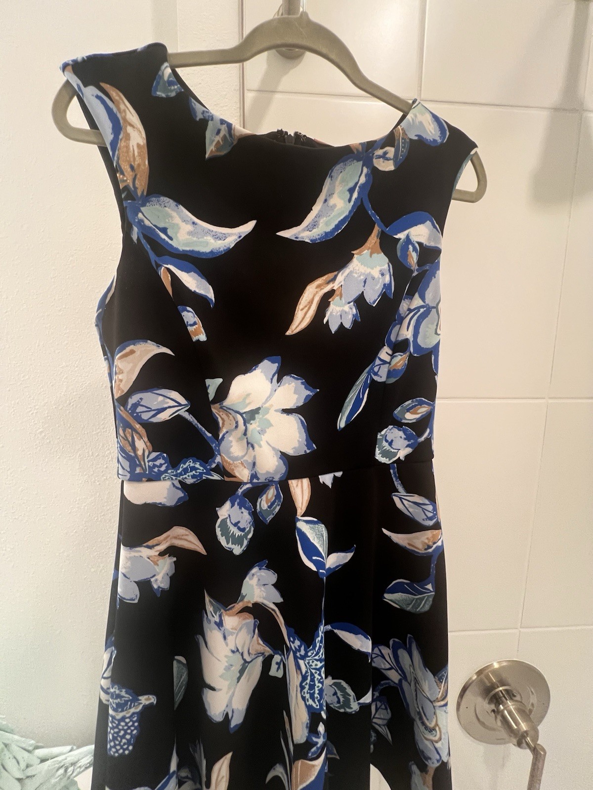 White House Black Market Black & Navy Floral Print Dress Size 6