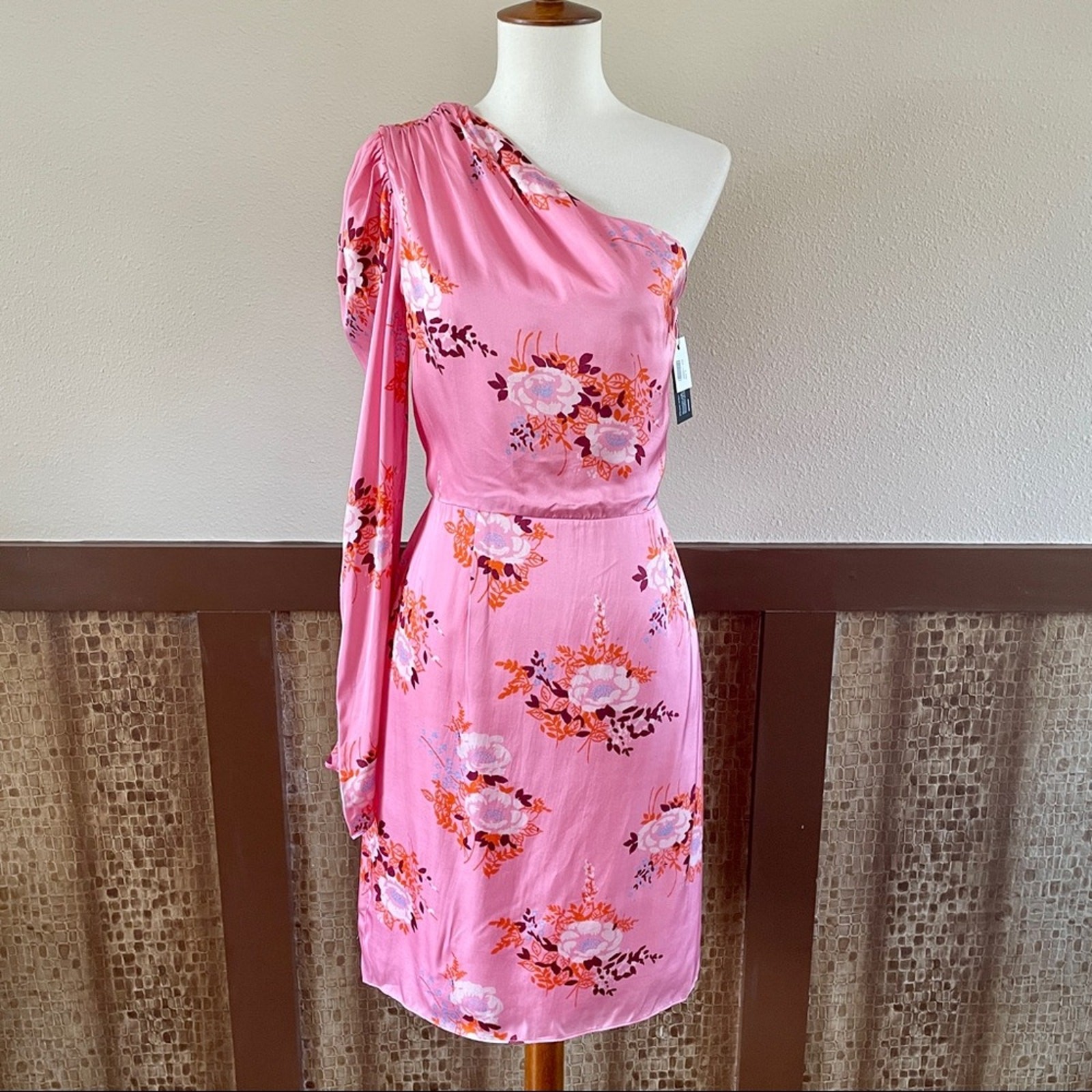 NWT Les Reveries One-Sleeve Matte Satin Dress in Pink Gardenia – $425 Retail
