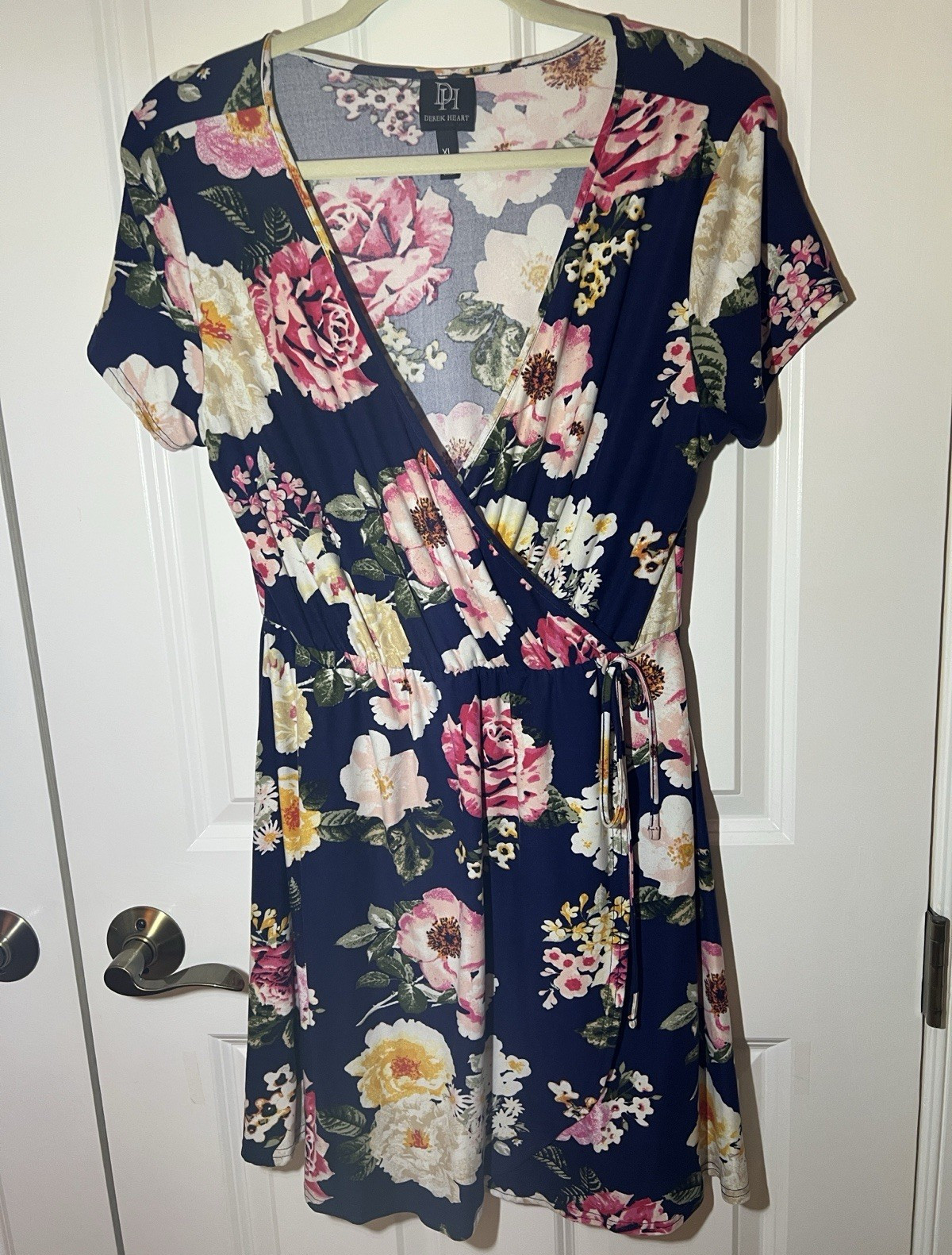 Derek Heart Navy Floral Wrap V-Neck Knee Dress Short Sleeve Tie Stretch XL