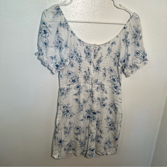 Lottie Moss Women’s Size Medium Mini Dress White Blue Floral Print Puff Sleeve