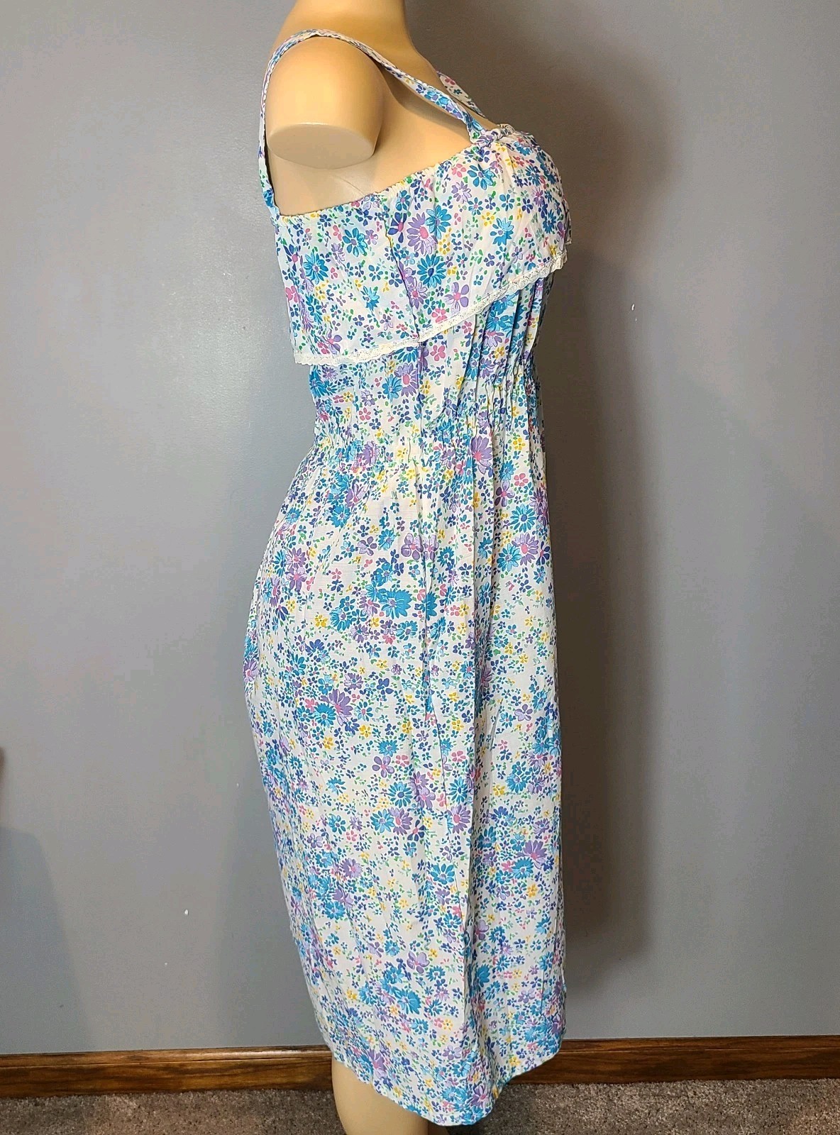 Vintage Handmade Cottagecore Floral Ruffle Apron Dress Size Medium Retro