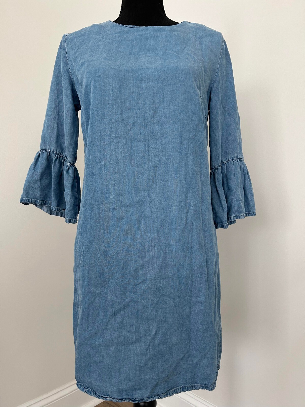 Zara Womens Denim Dress Size Small Color Blue Casual Comfort Lightweight Midi