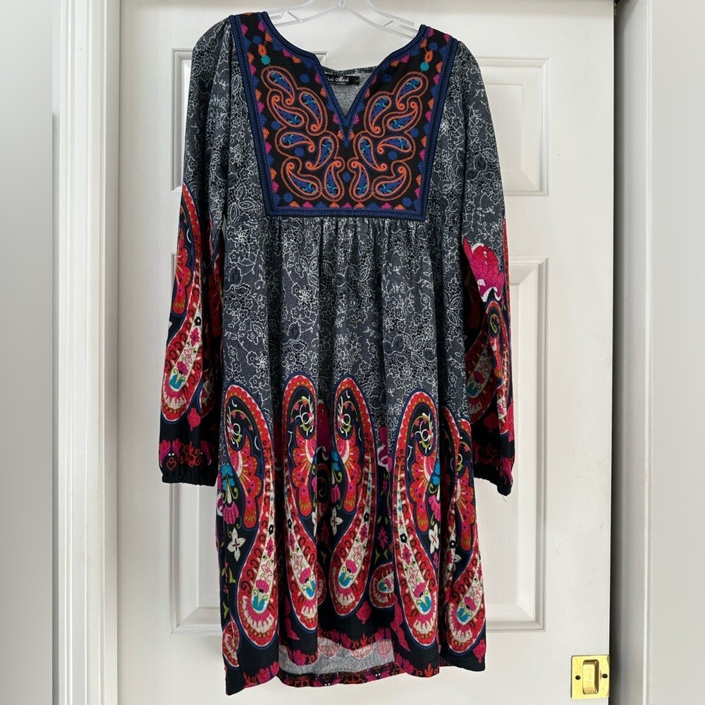 White Mark Tunic shift dress Size L Embroidered Soft Fabric Multi Colored Boho