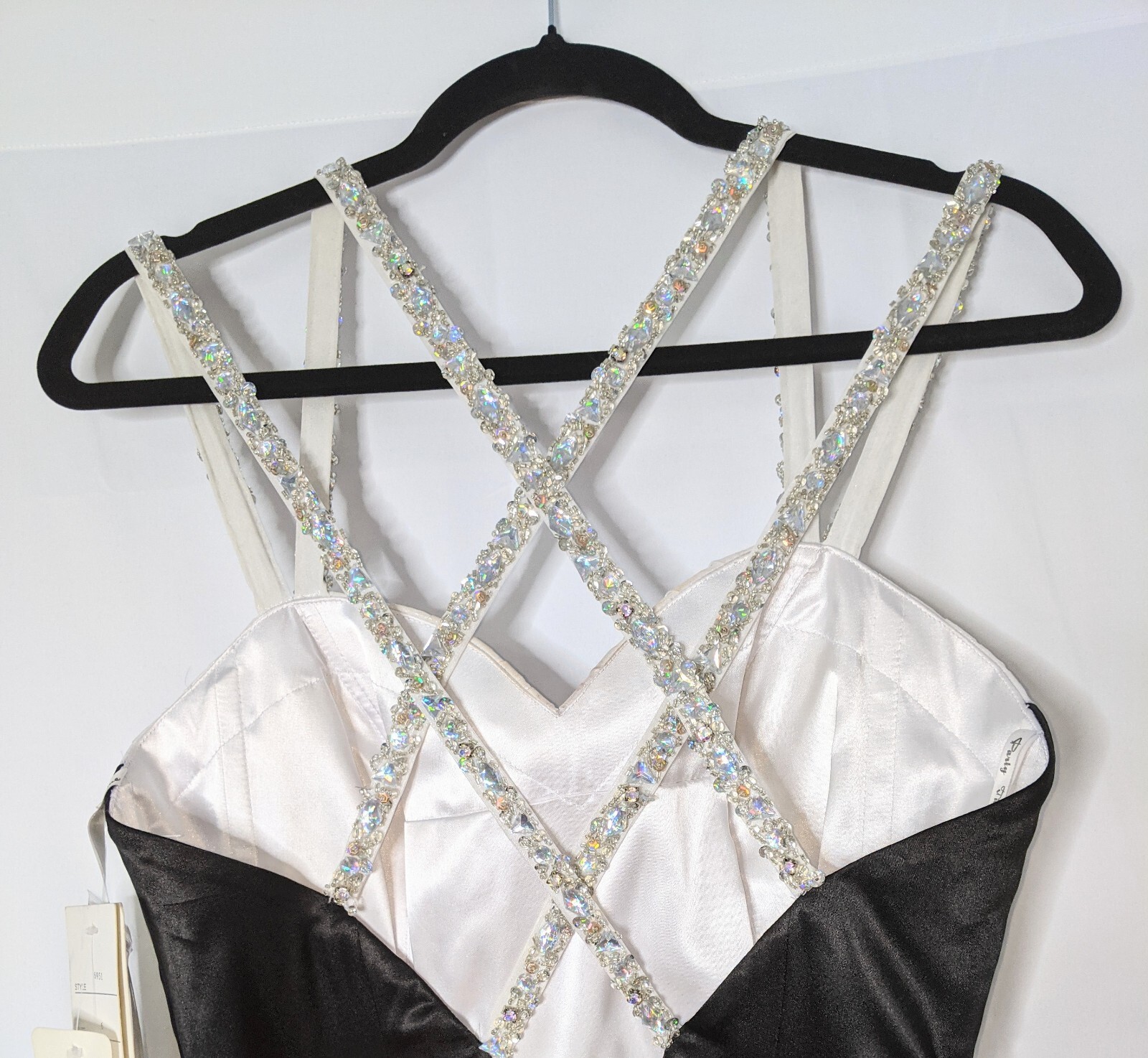 PARTYTIME Black & White Strappy Prom Formal Pageant Gown Beaded Sequins Sz 6 NWT