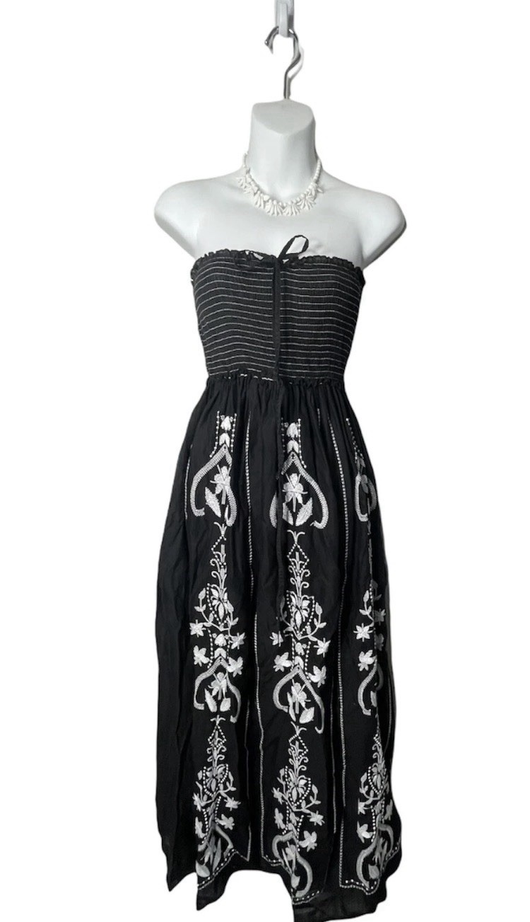 Women’s Maxi Dress With Necklace