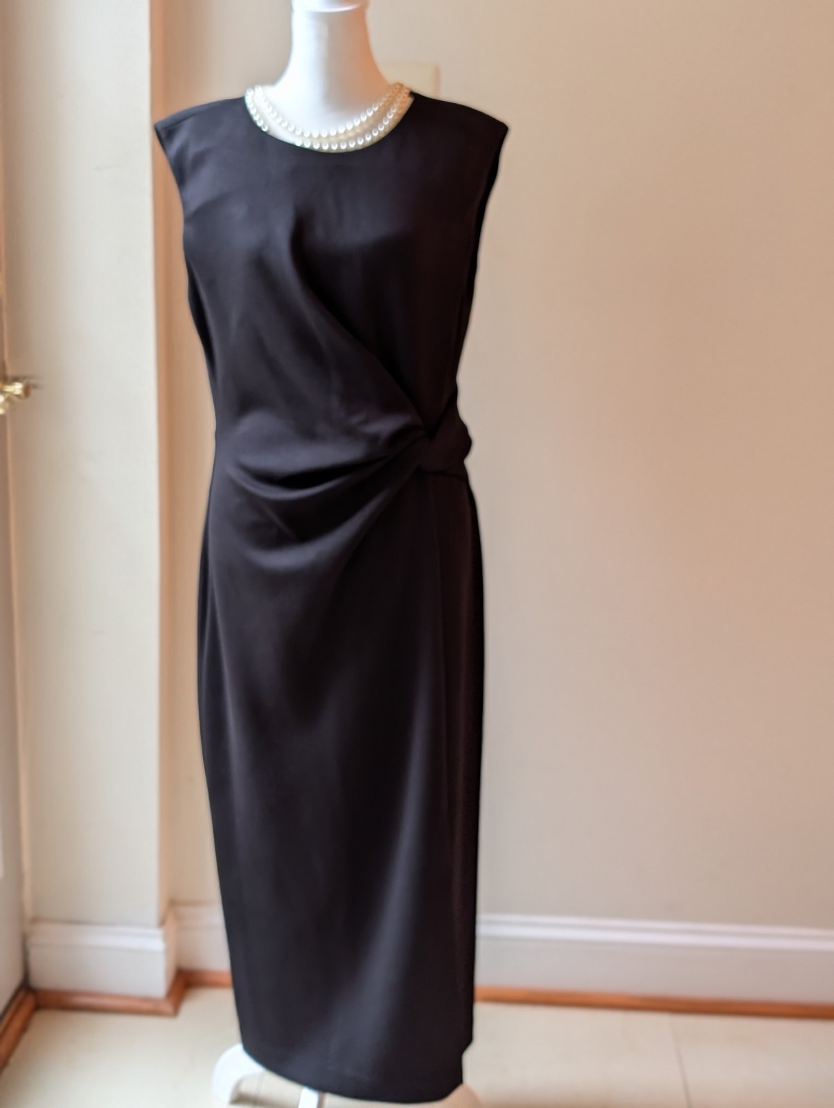 Donna Karan New York Black Sheath Dress Round Neck Sleeveless Midi Zip Size 12